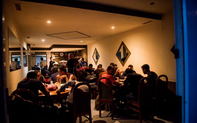 Sala restorana je uvijek puna za vrijeme ručka i večere